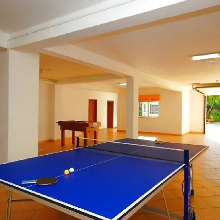 Hébergement de vacances Spacious Villa, Pool