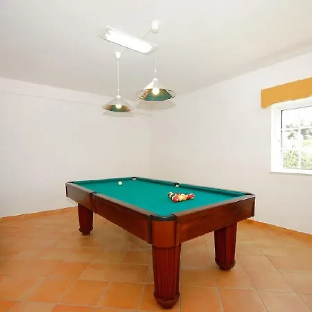 Spacious Villa, Pool Albufeira