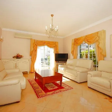 Hébergement de vacances Spacious Villa, Pool Albufeira