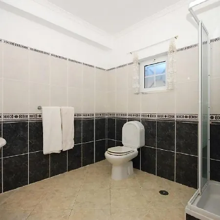 Spacious Villa, Pool